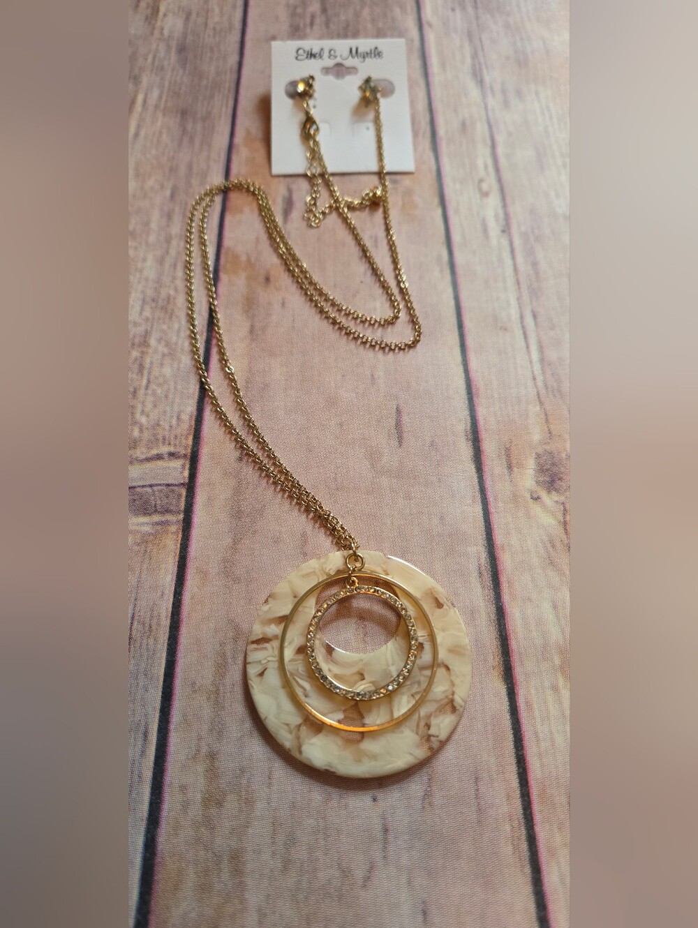 Ethel & Myrtle Gold-Tone Cream Marble Circle Pendant Necklace & Earrings Set NWT